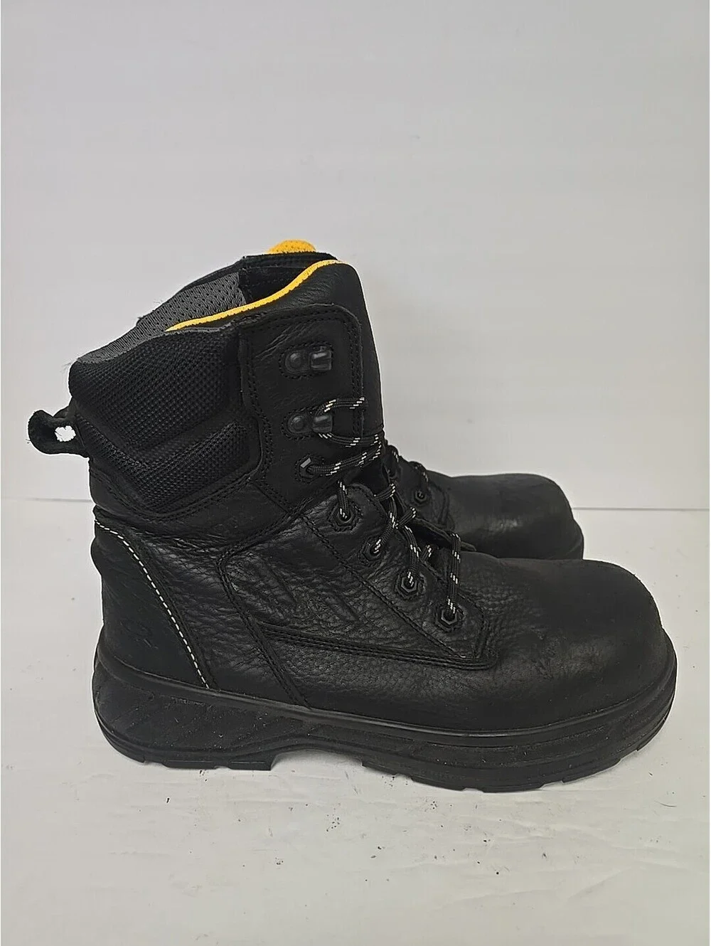 Dakota used boots